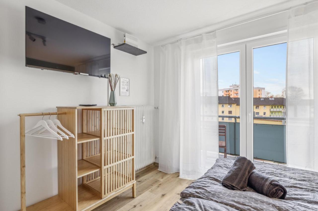 Ferienwohnung Amalfi A02 - 2 Zi Fuer 4P - Balkon, Smart Tv, Boxspringbett Kaiserslautern Exterior foto