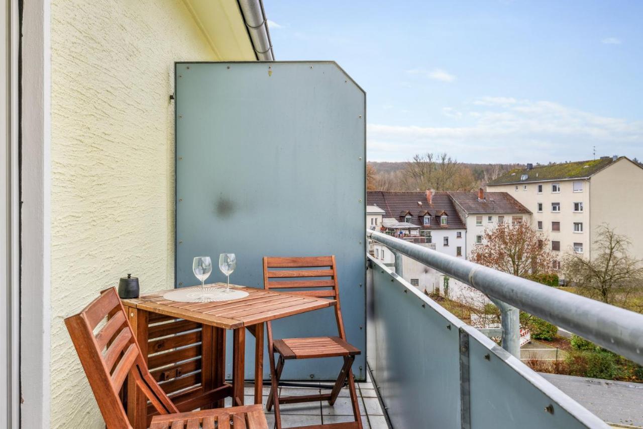 Ferienwohnung Amalfi A02 - 2 Zi Fuer 4P - Balkon, Smart Tv, Boxspringbett Kaiserslautern Exterior foto